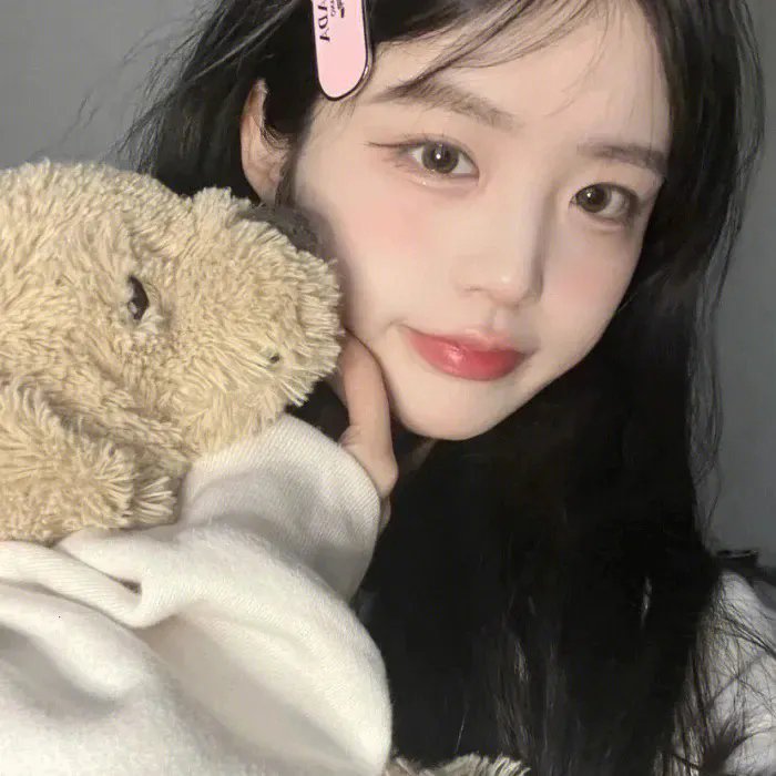 屋中美人